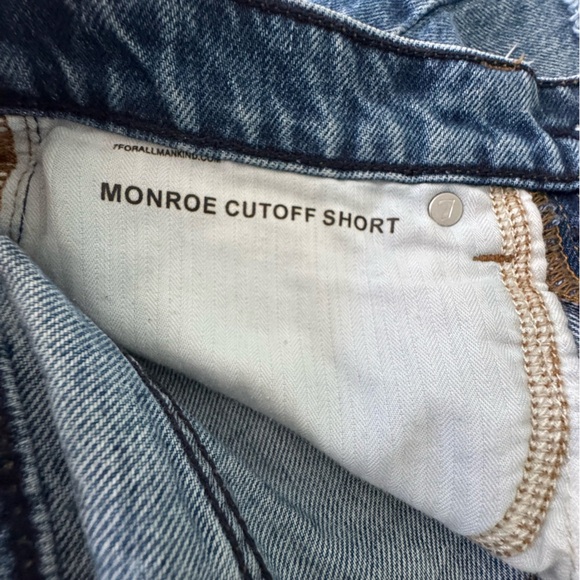 7 For All Mankind MONROE CUT-OFF SHORT WITH EXPOSED BUTTONS - Picture 6 of 12